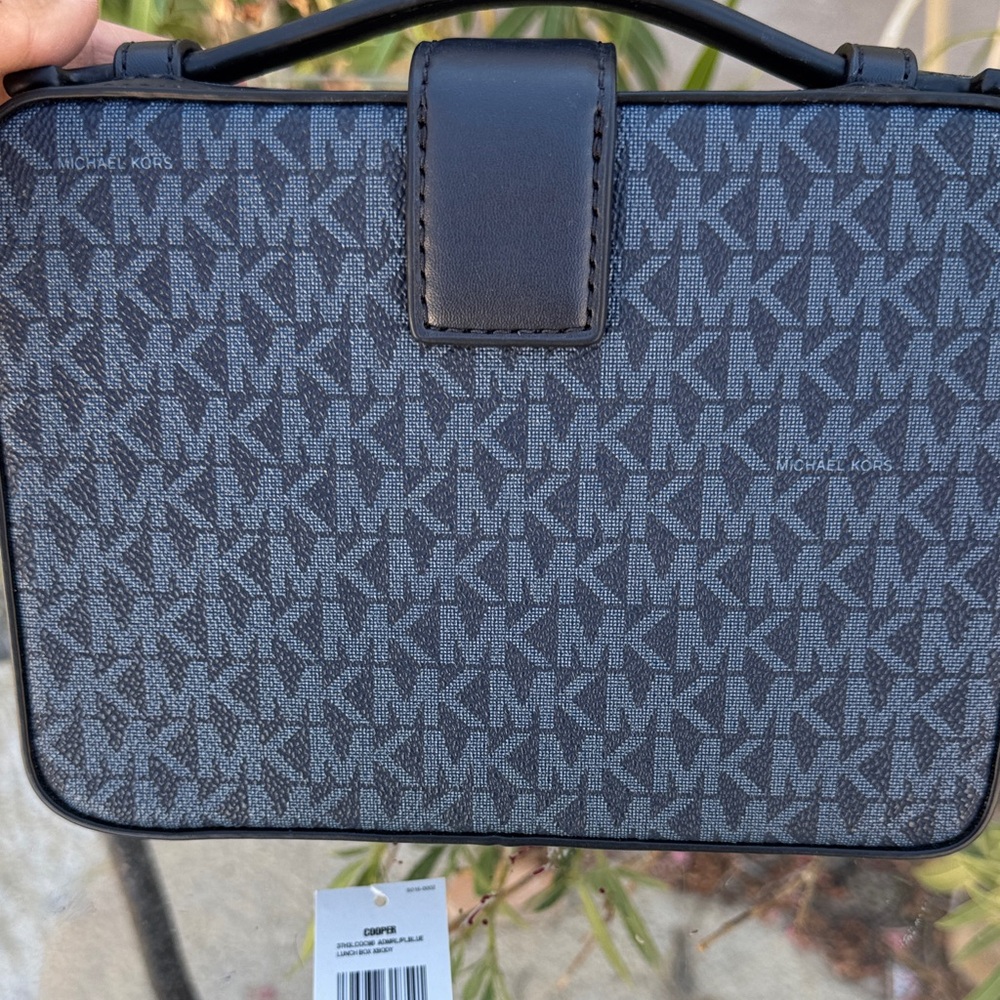 Michael Kors Cooper Lunch Box Crossbody Admiral Navy - Picture 5 of 7